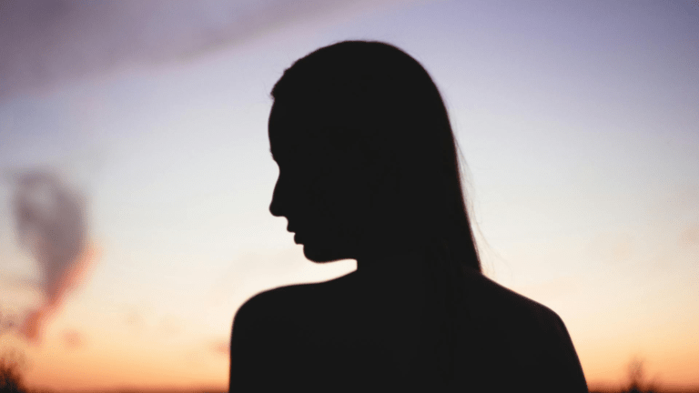 Cum să stimulezi hormonii fericirii: dopamina, oxitocina, serotonina și endorfina explicate